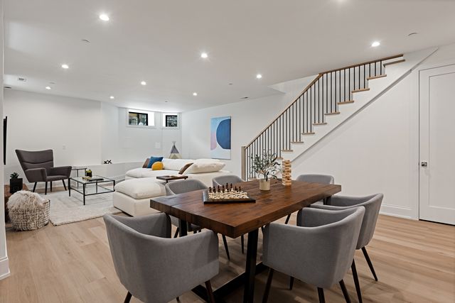 3711 N Magnolia Avenue, Chicago, IL 60613