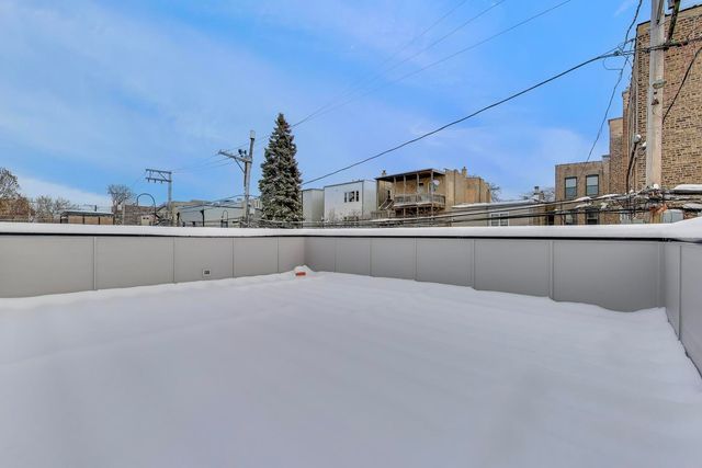 3711 N Magnolia Avenue, Chicago, IL 60613