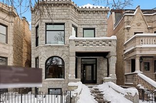 3711 N Magnolia Avenue, Chicago, IL 60613