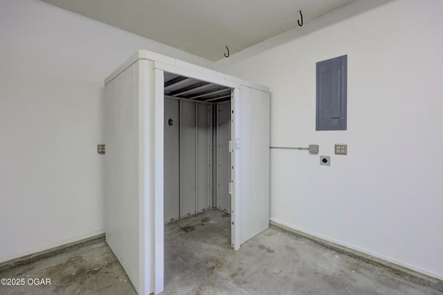 2727 S Minnesota Avenue, Joplin, MO 64804