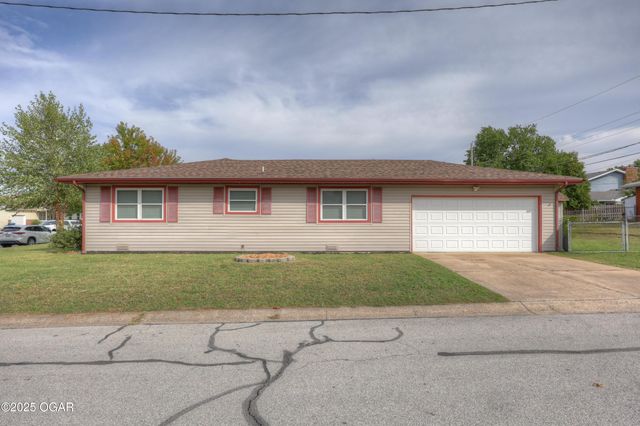 2727 S Minnesota Avenue, Joplin, MO 64804