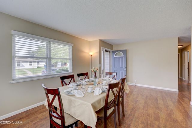 2727 S Minnesota Avenue, Joplin, MO 64804