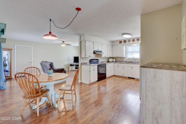 2727 S Minnesota Avenue, Joplin, MO 64804