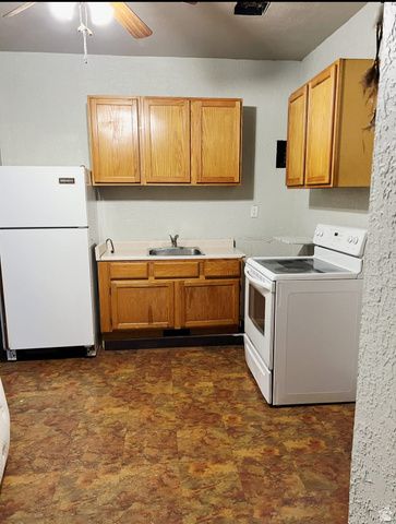 3413 HILLSDALE DR, West Valley City, UT 84119