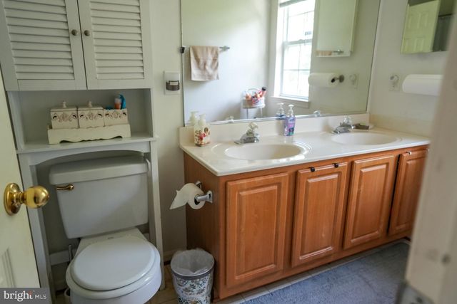 6812 ASSET DR, Landover, MD 20785
