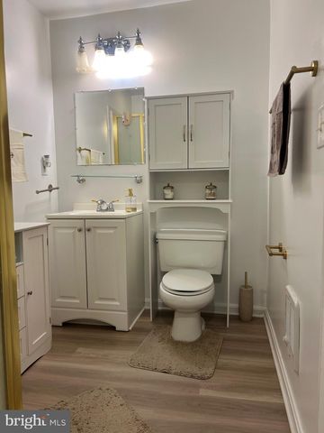 6812 ASSET DR, Landover, MD 20785