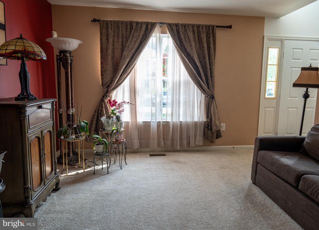 6812 ASSET DR, Landover, MD 20785