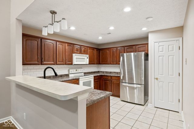 16858 Cimarron Pass, Noblesville, IN 46060