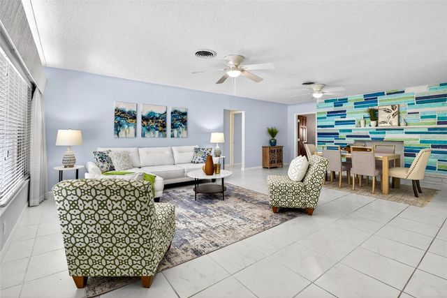 6701 BURLINGTON AVENUE N, St Petersburg, FL 33710