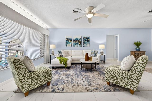 6701 BURLINGTON AVENUE N, St Petersburg, FL 33710