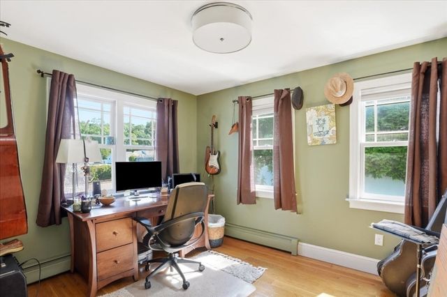 115 Sohier St, Cohasset, MA 02025