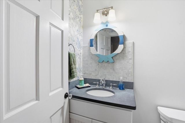 115 Sohier St, Cohasset, MA 02025