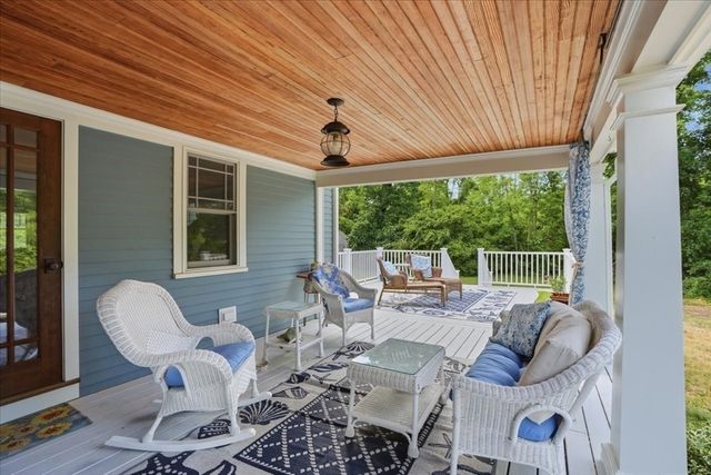 115 Sohier St, Cohasset, MA 02025