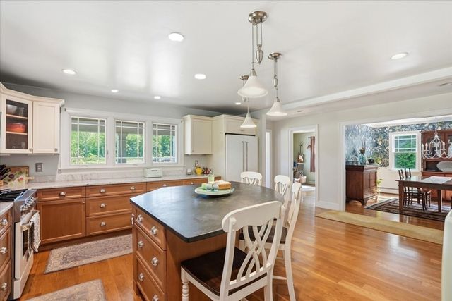 115 Sohier St, Cohasset, MA 02025