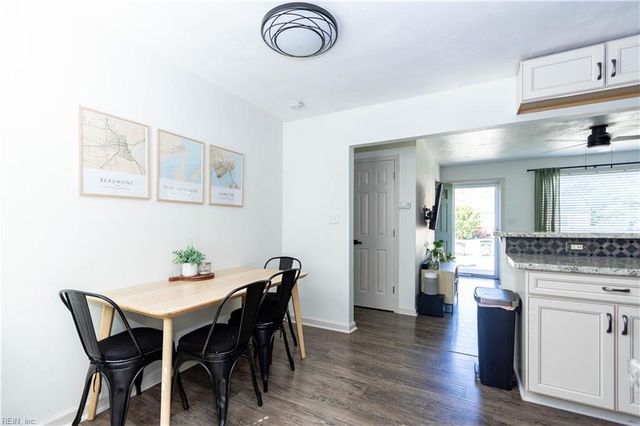 17 Warner RD, Hampton, VA 23666