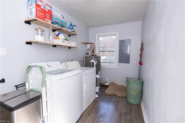 17 Warner RD, Hampton, VA 23666