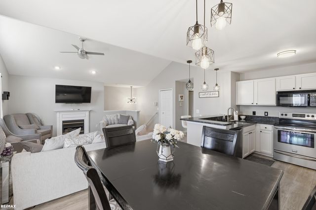 51759 Adler Park Drive, New Baltimore, MI 48051