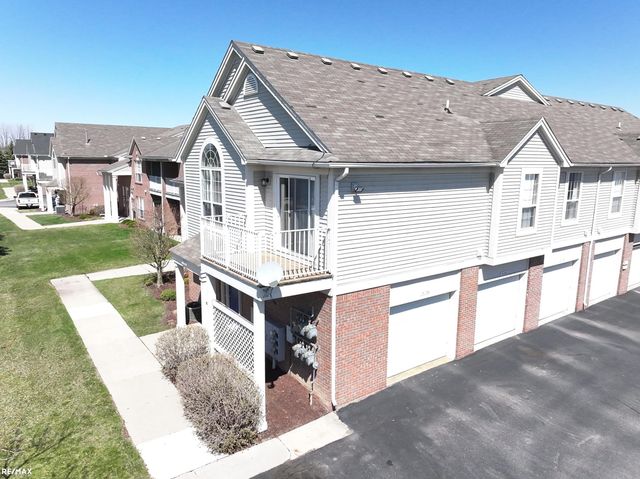 51759 Adler Park Drive, New Baltimore, MI 48051