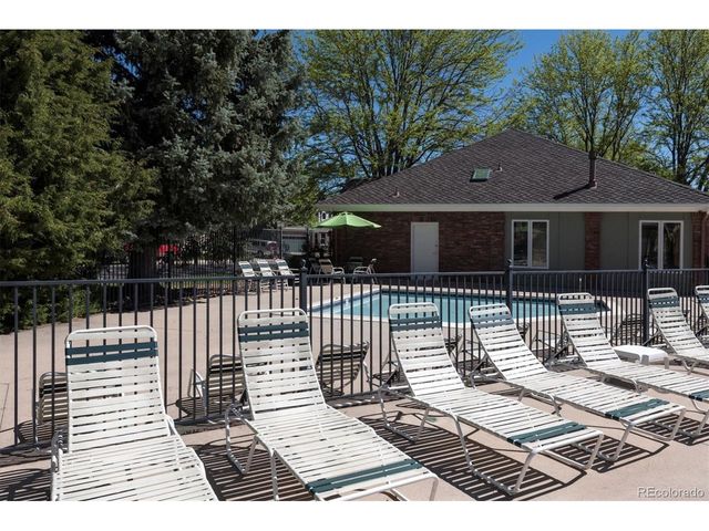 7073 S Robb St, Littleton, CO 80127