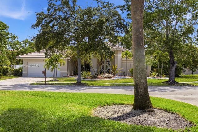 241 Fairmont Way, Weston, FL 33326