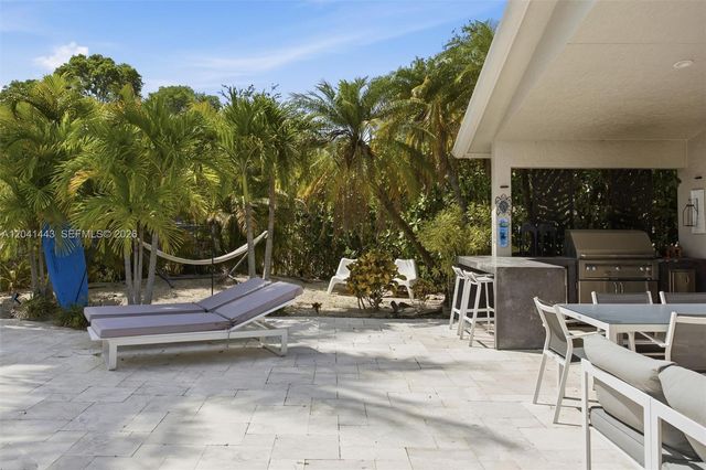 241 Fairmont Way, Weston, FL 33326