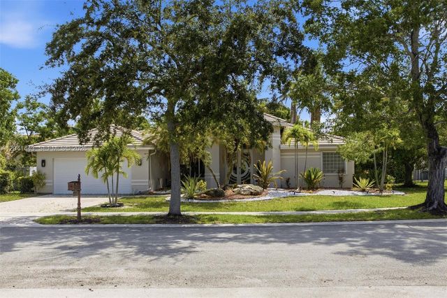 241 Fairmont Way, Weston, FL 33326