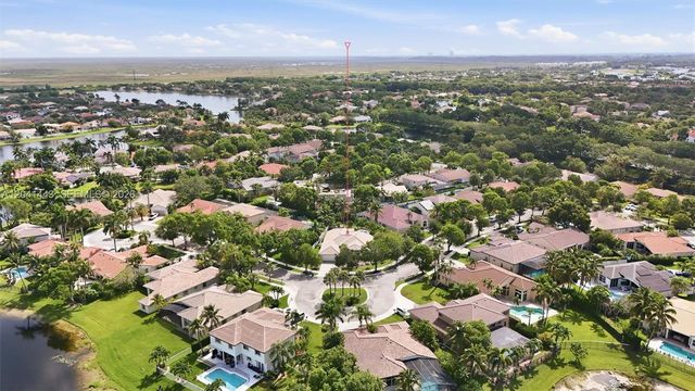 241 Fairmont Way, Weston, FL 33326