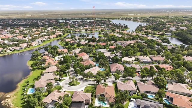 241 Fairmont Way, Weston, FL 33326