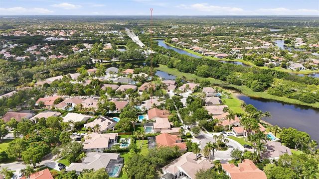 241 Fairmont Way, Weston, FL 33326