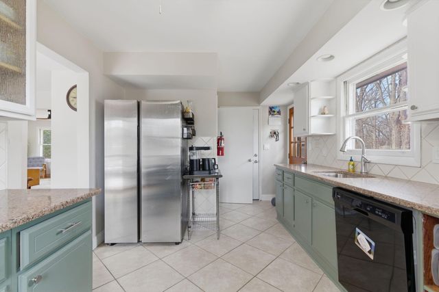 321 S Taylor Street, New Buffalo, MI 49117