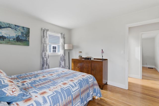 321 S Taylor Street, New Buffalo, MI 49117