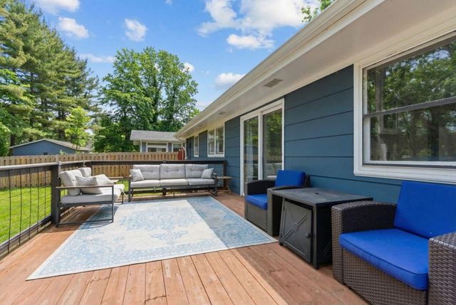 321 S Taylor Street, New Buffalo, MI 49117