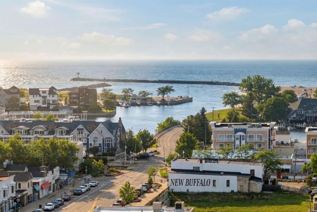 321 S Taylor Street, New Buffalo, MI 49117