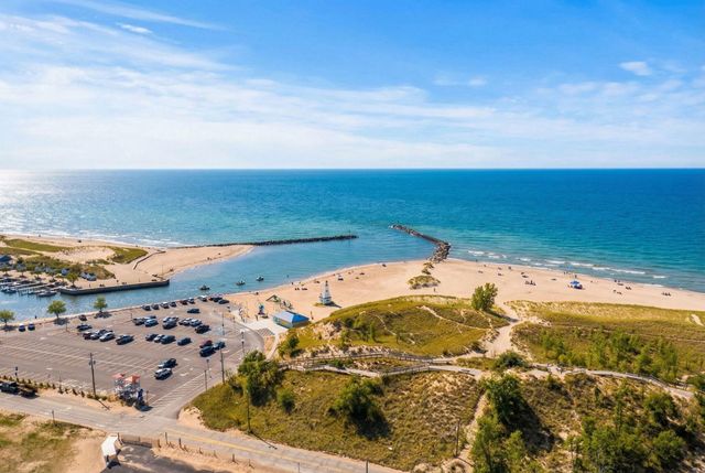 321 S Taylor Street, New Buffalo, MI 49117