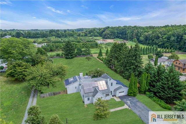 267 Friendship Road, South Brunswick, NJ 08512