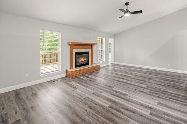 6 Swanage Drive, Bella Vista, AR 72715