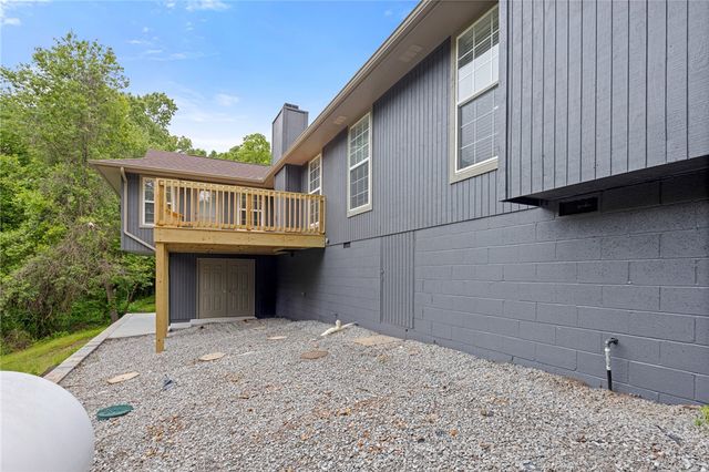 6 Swanage Drive, Bella Vista, AR 72715