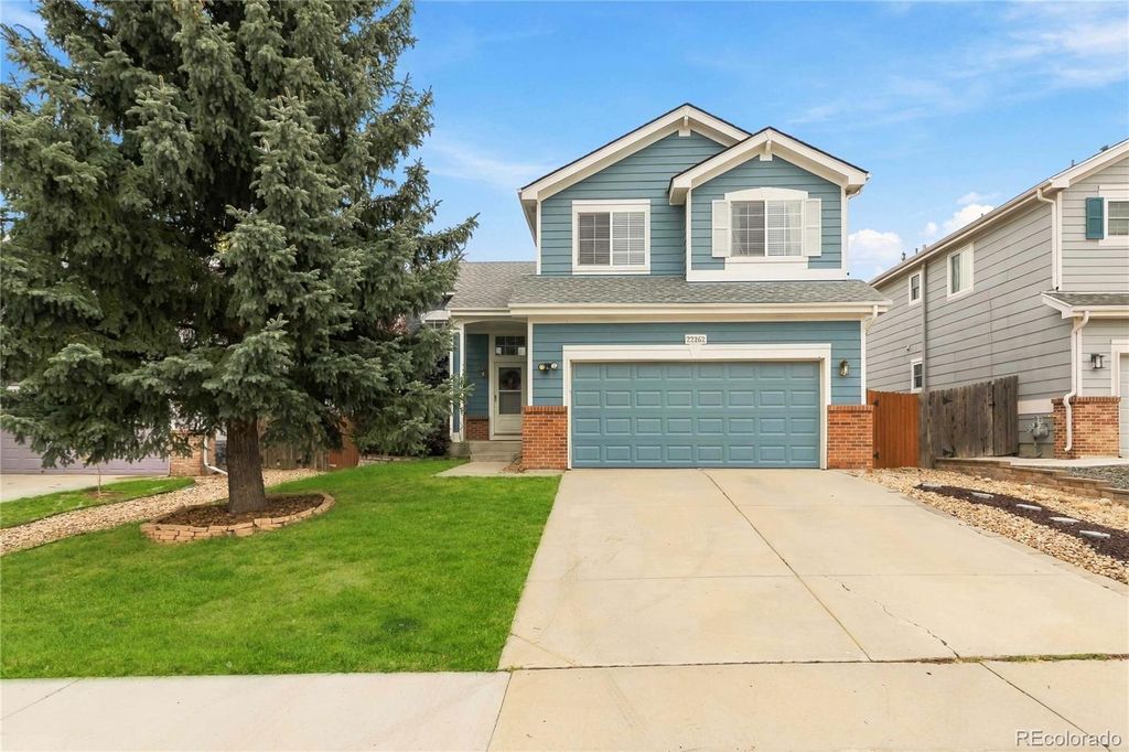 22262 E Navarro Place, Aurora, CO 80018