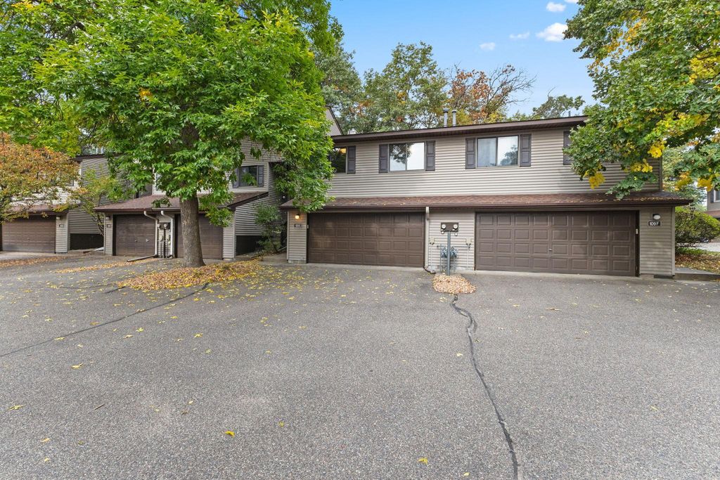 109 South Drive E, Circle Pines, MN 55014 — photo 3