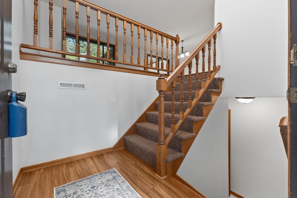 109 South Drive E, Circle Pines, MN 55014 — photo 5