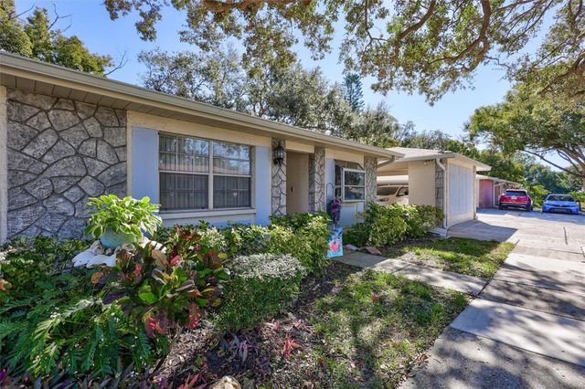 2231 LARK CIRCLE E F, Palm Harbor, FL 34684