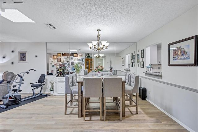 2231 LARK CIRCLE E F, Palm Harbor, FL 34684