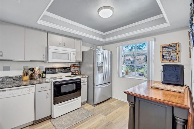 2231 LARK CIRCLE E F, Palm Harbor, FL 34684