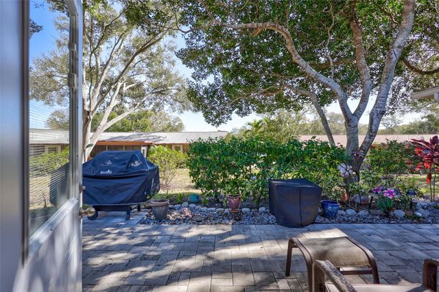 2231 LARK CIRCLE E F, Palm Harbor, FL 34684