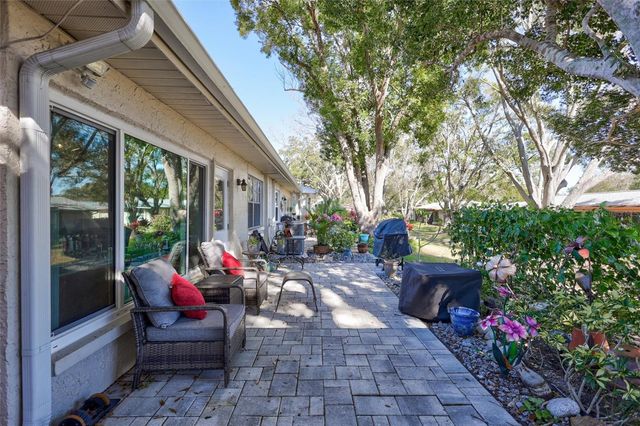 2231 LARK CIRCLE E F, Palm Harbor, FL 34684