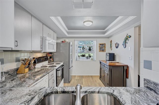 2231 LARK CIRCLE E F, Palm Harbor, FL 34684