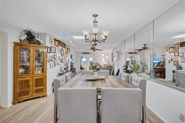 2231 LARK CIRCLE E F, Palm Harbor, FL 34684