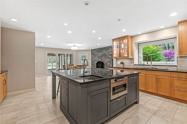 609 Lincoln Rd., Bradford Woods, PA 15015