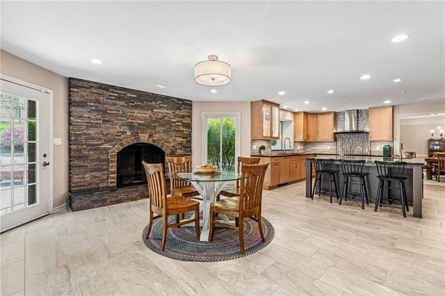 609 Lincoln Rd., Bradford Woods, PA 15015