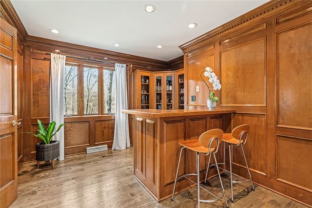 609 Lincoln Rd., Bradford Woods, PA 15015